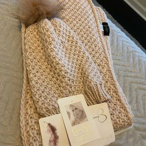 NWT JESSICA SIMPSON hat and scarf set